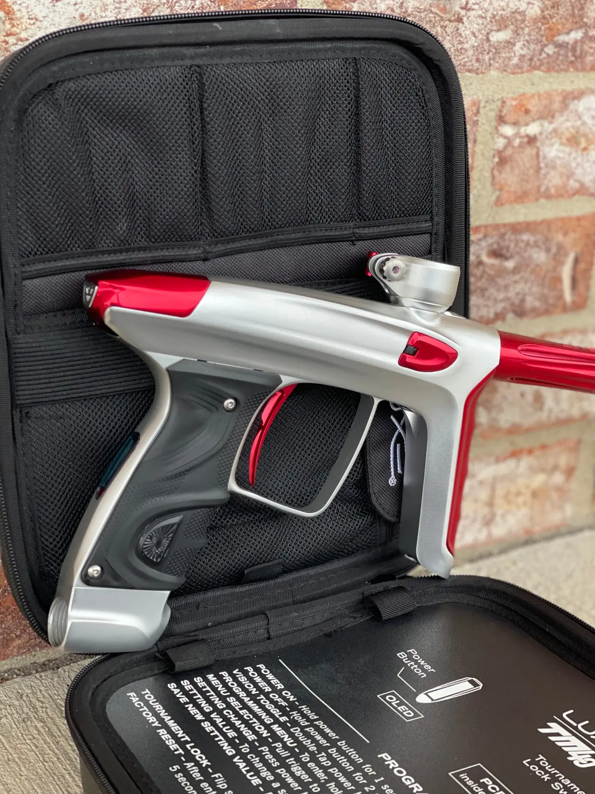 Used Dlx Luxe Tm40 Paintball Gun - Dust White / Polished Red 1