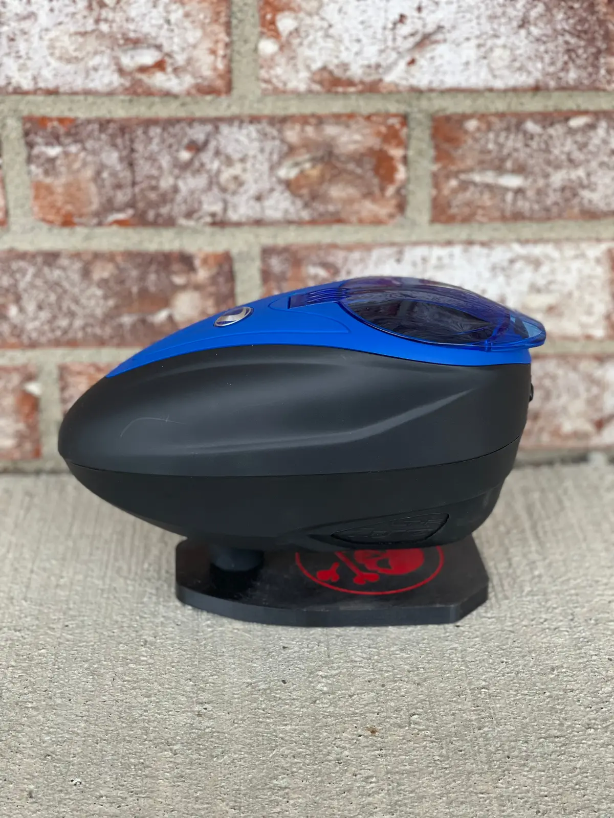Used Dye Ltr Paintball Loader - Black / Blue 1