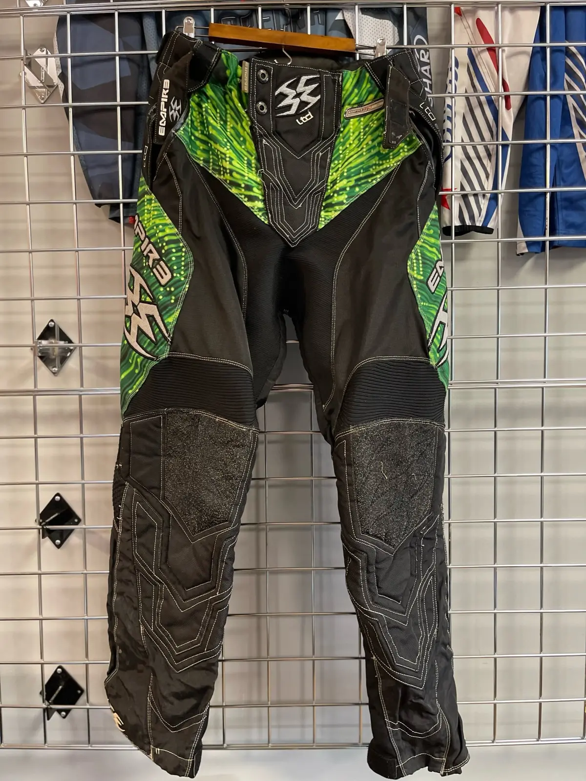 Used Empire Ltd Paintball Pants - Black/Green - Medium (30-36) 1