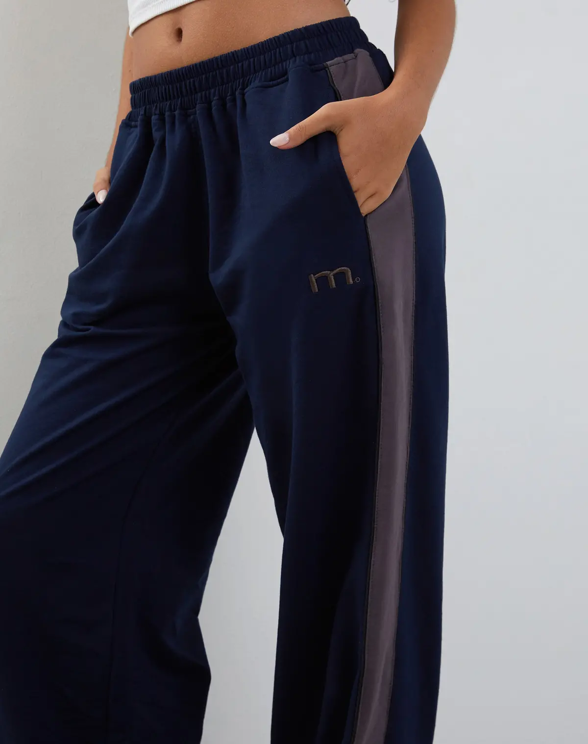 Bedion Oversized Jogger In Navy With M Embroidery 1