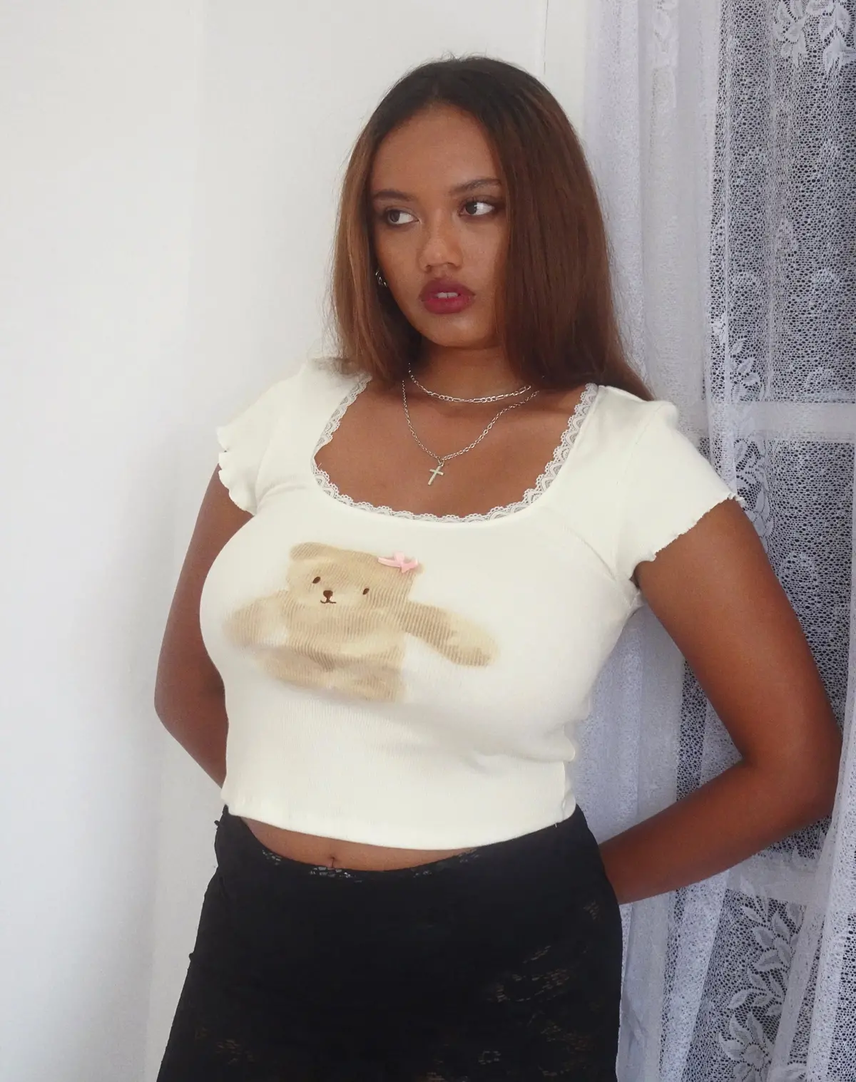 Bovillo Cap Sleeve Top In White Rib With Teddy Motif 1
