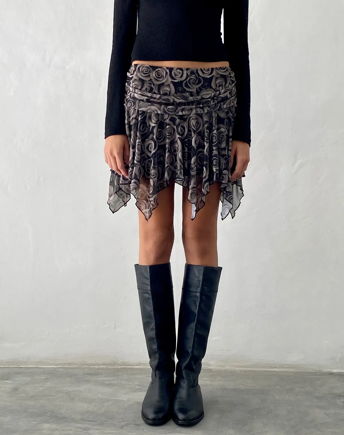 Cordelia Mini Skirt In Autumn Rose Print 1