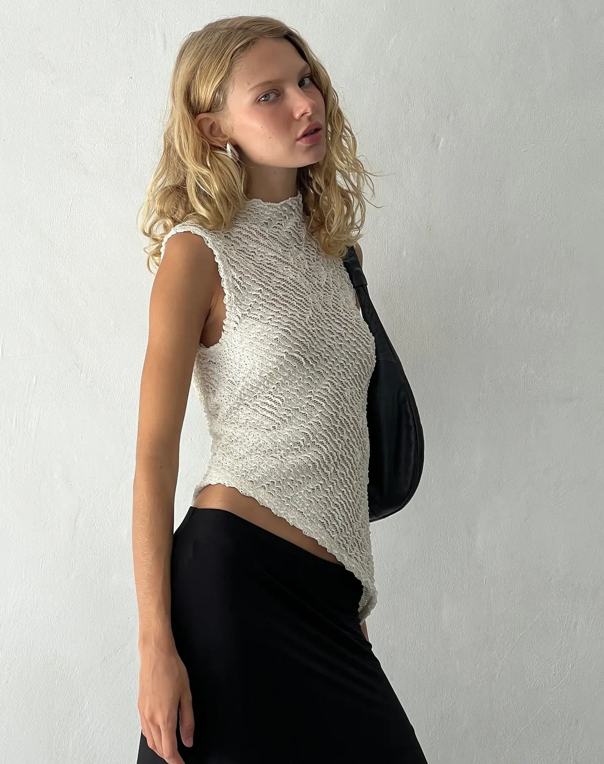 Ember Sleevless Top In Textured Ivory 1