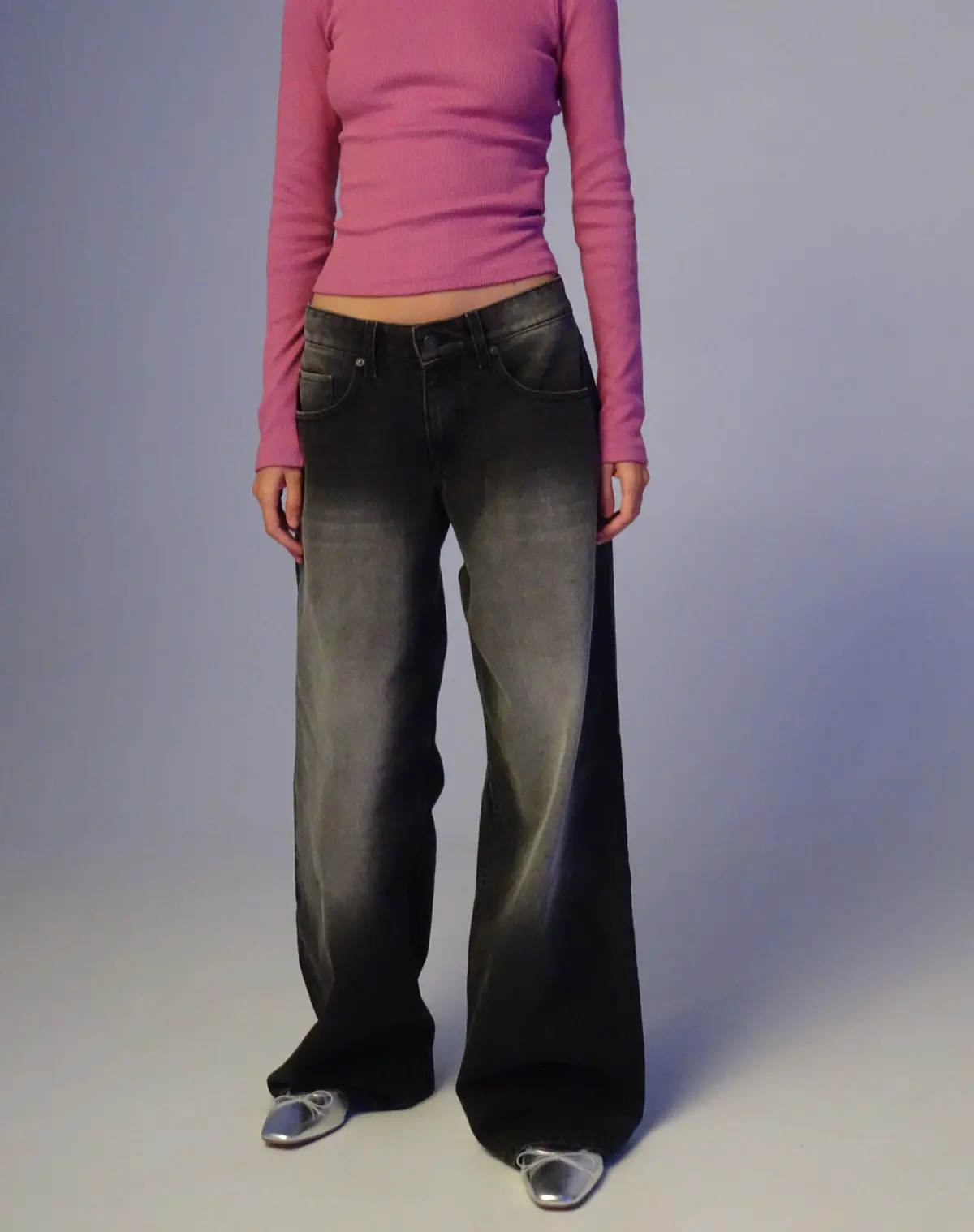 Roomy Extra Wide Low Rise Jeans In Extreme Black Wash 1