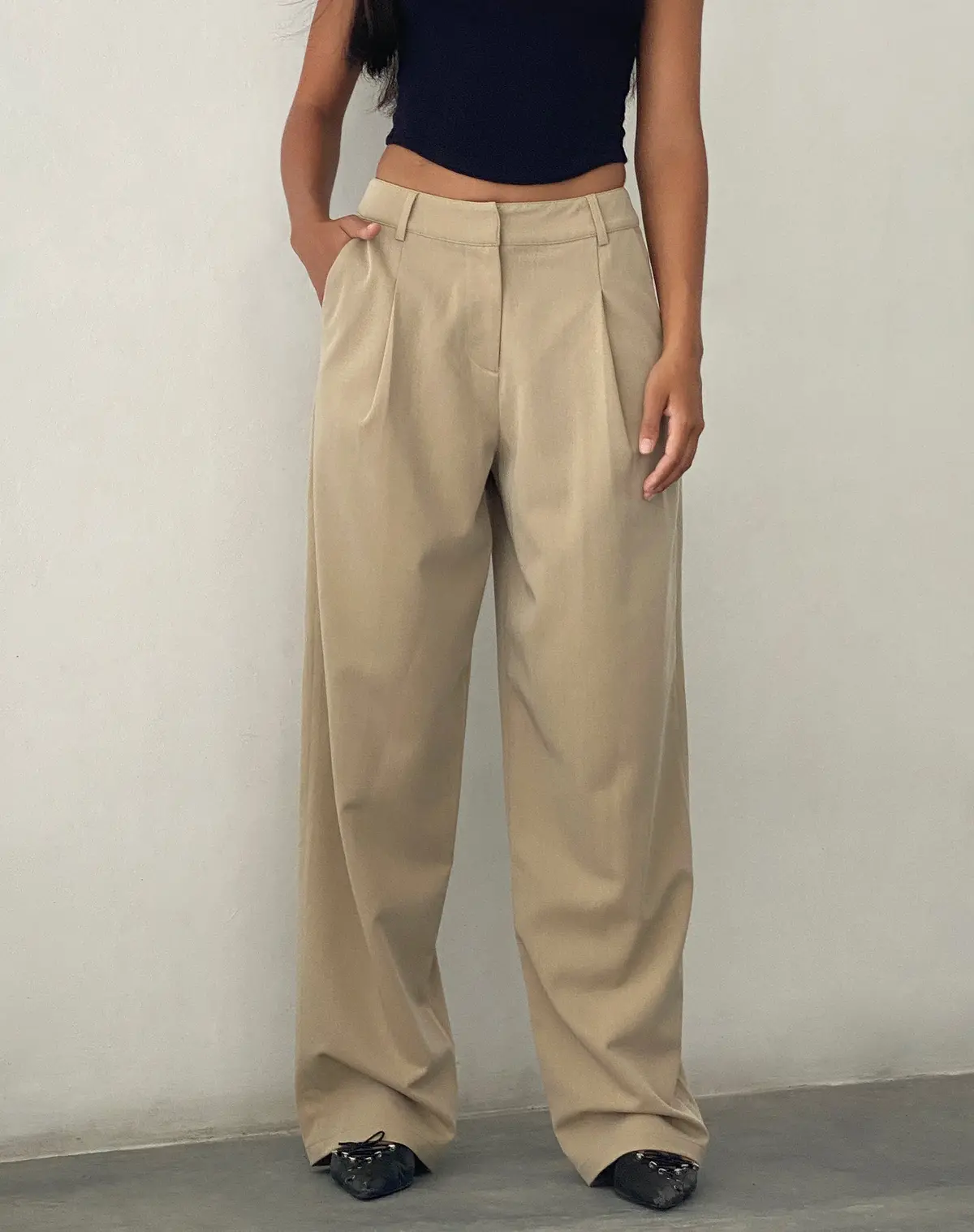 Sakaria Wide Leg Trouser In Tailoring Stone 1