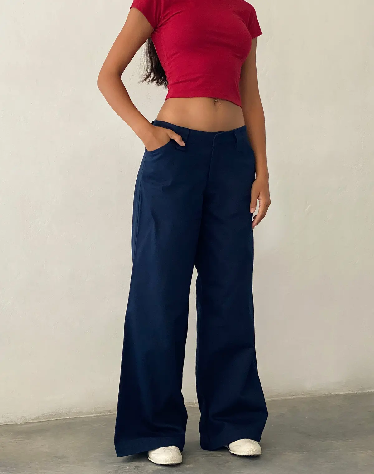 Kaomy Wide Leg Trouser In Navy 1