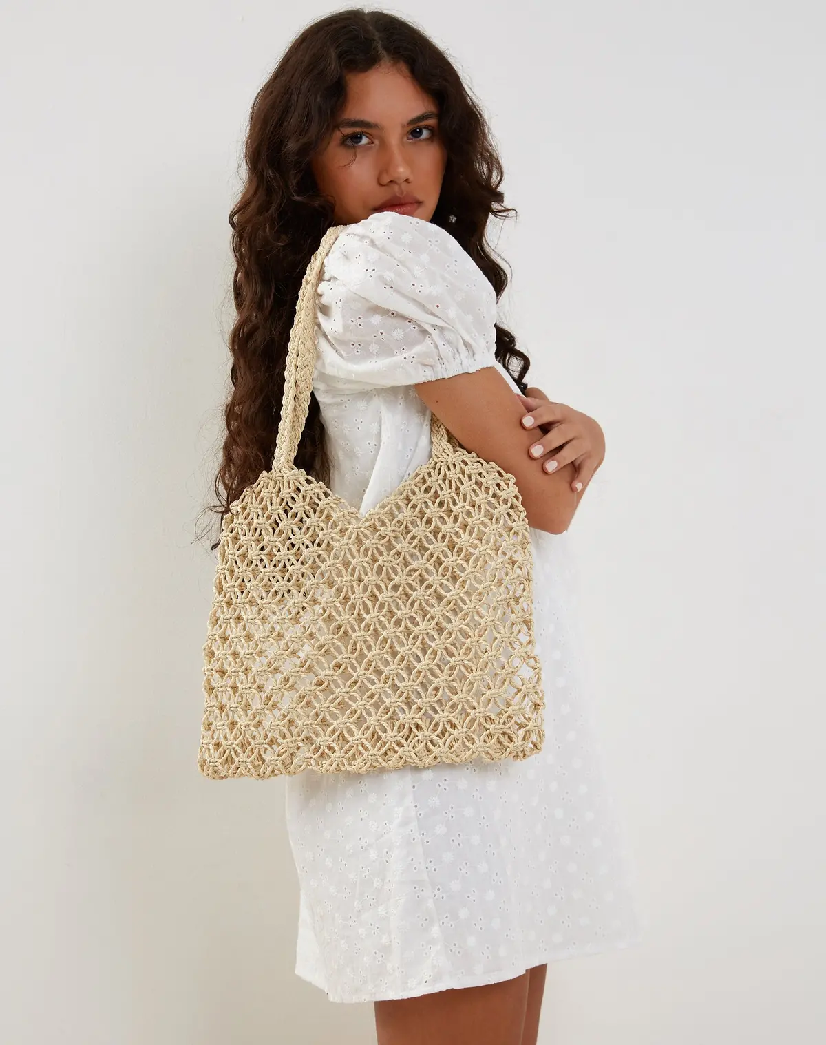 Karnavi Macrame Bag In Ivory 1