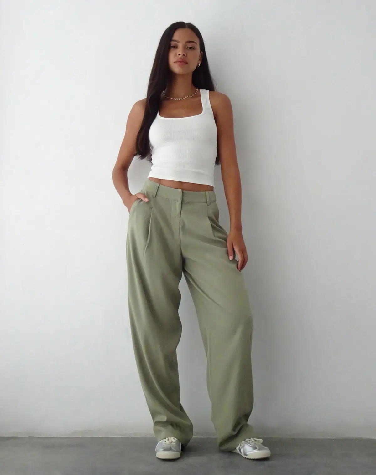 Sakaria Wide Leg Trouser In Tailoring Stone Sage 1