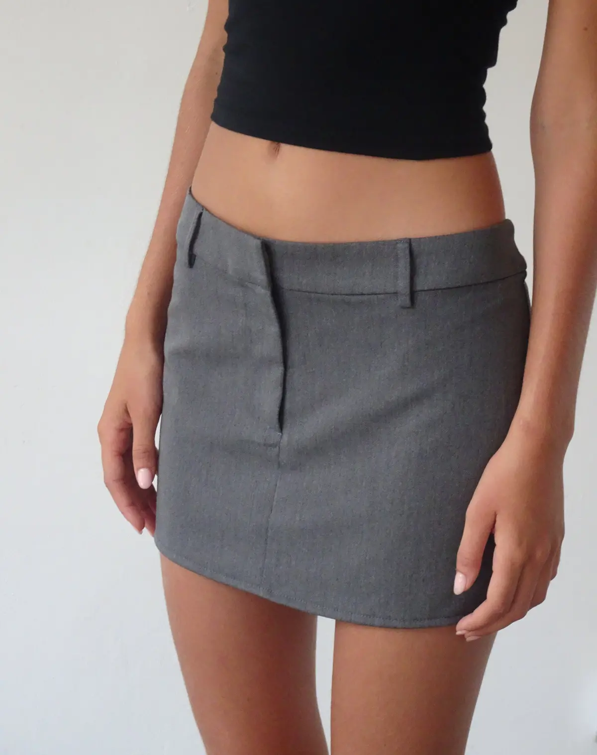 Sukra Mini Tailored Skirt In Charcoal 1